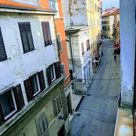 Aparthotel Center Old Town And
