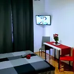 Ξενοδοχείο με διαμερίσματα Center Old Town And Πούλα